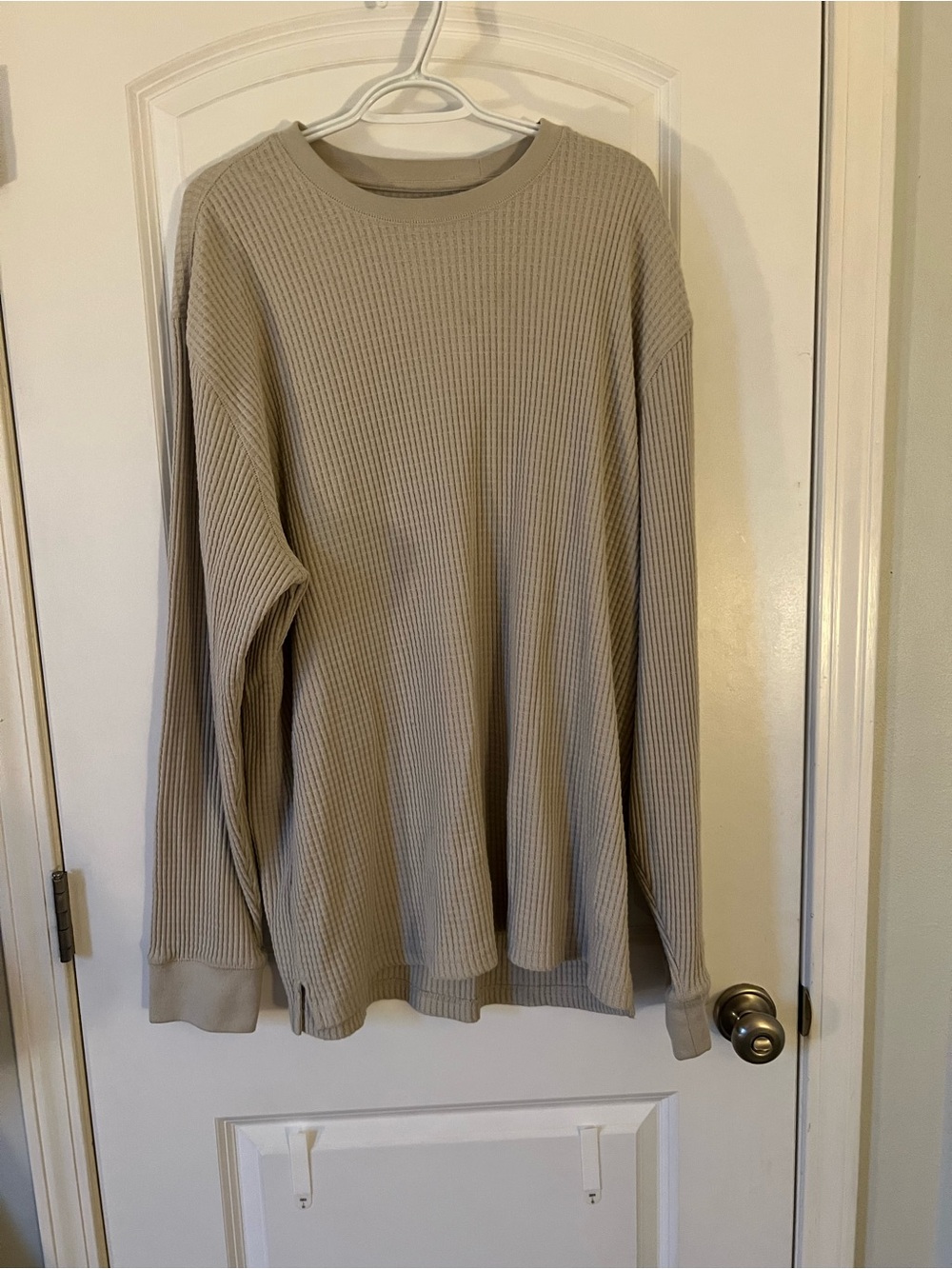 Men's Long-Sleeve Waffle Knit Crew — Taupe